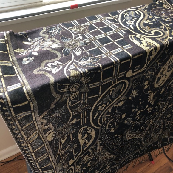 Italia flora scarves - Picture 1 of 9